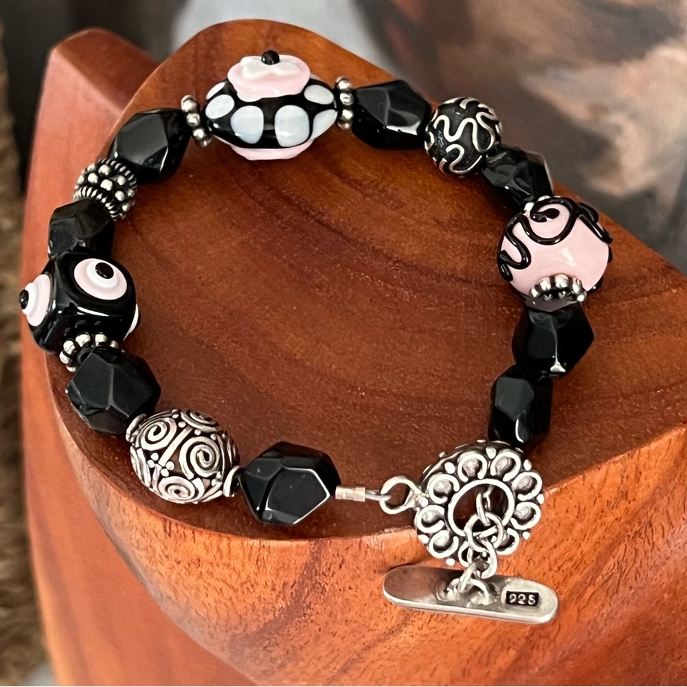 925 Sterling Silver Lampwork Glass Beaded Bracelet Black Pink White Flower